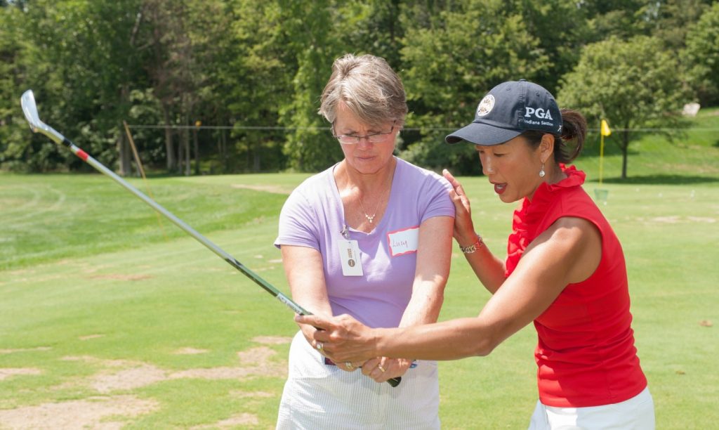 How Much Does It Cost To Introduce A Beginner To Golf?